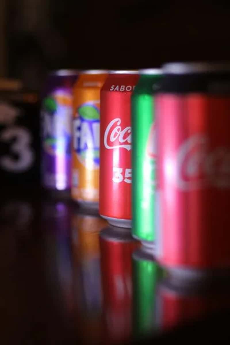 7. Pouring Diet Coke is a task most crews genuinely dread (Image Credits: Pexels)