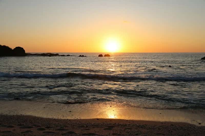 San Juanillo - a double beach with a view few tourists chase (Image Credits: Unsplash)