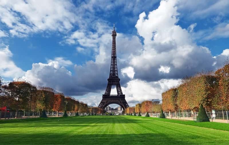 Paris, France: Where Romance Meets Reality and Tourist Anxiety (Image Credits: Pixabay)
