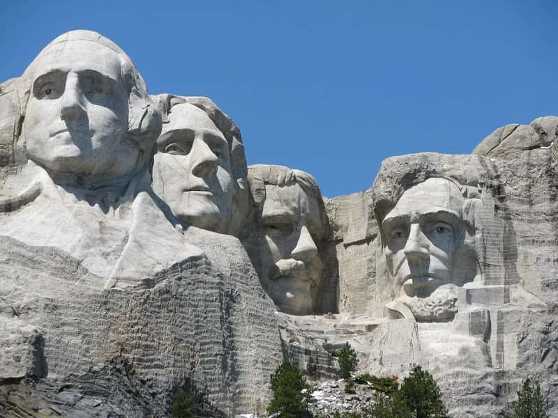 Mount Rushmore: Smaller Than You'd Think, More Remote Than You'd Hope (Image Credits: Pixabay)