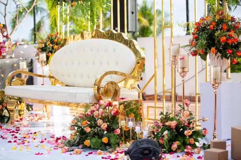 5. Saving the Day for Weddings and Last-Minute Proposals (Image Credits: Pexels)