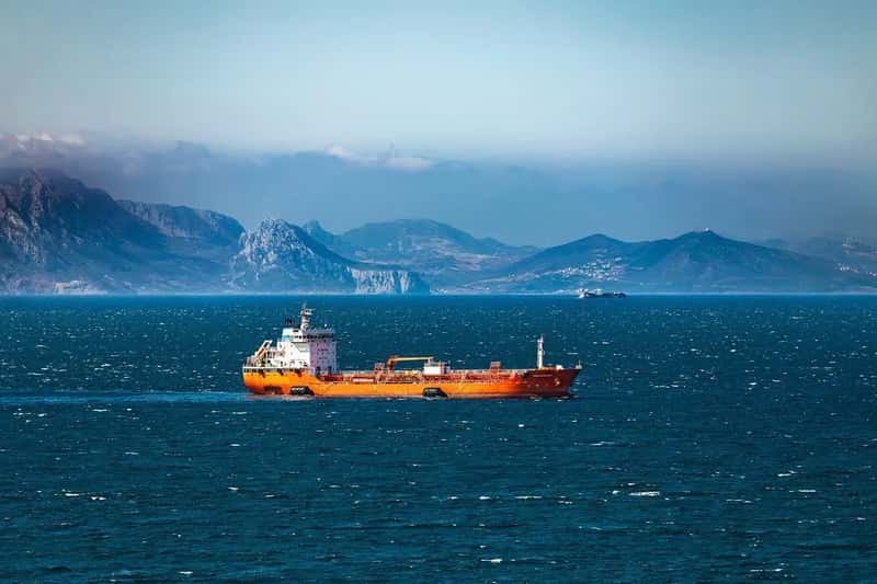 The Strait of Hormuz: The World's Most Dangerous Bottleneck (Image Credits: Pixabay)