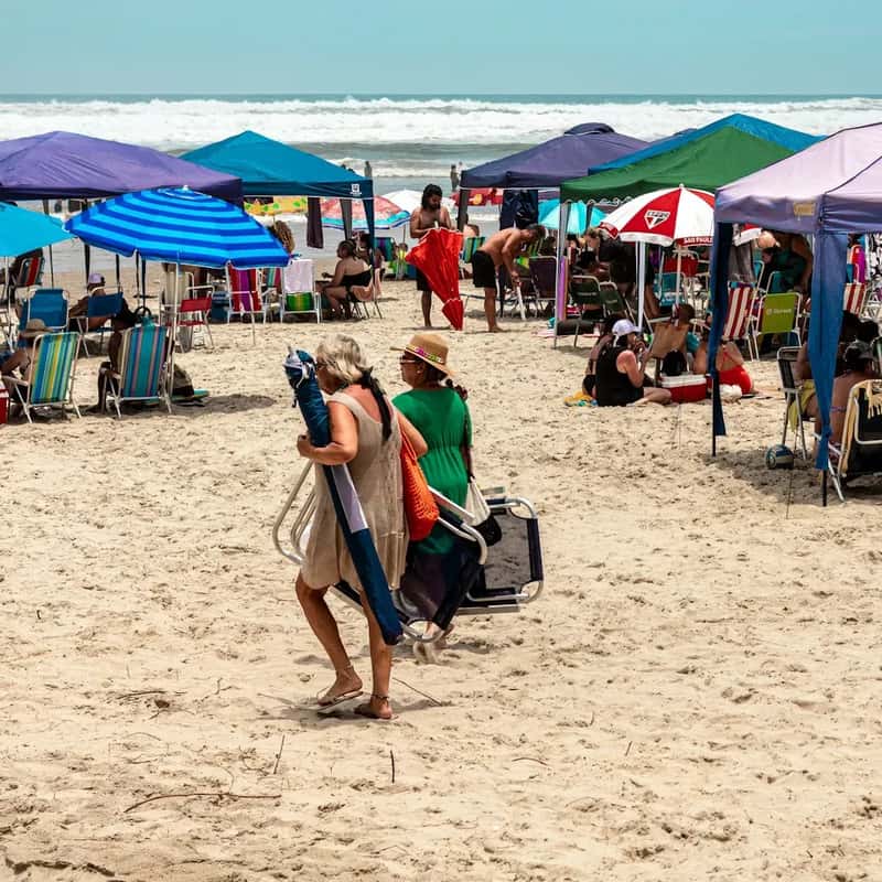 #5: Go Ashore Without a Day Bag Packed for Real Conditions (Image Credits: Unsplash)
