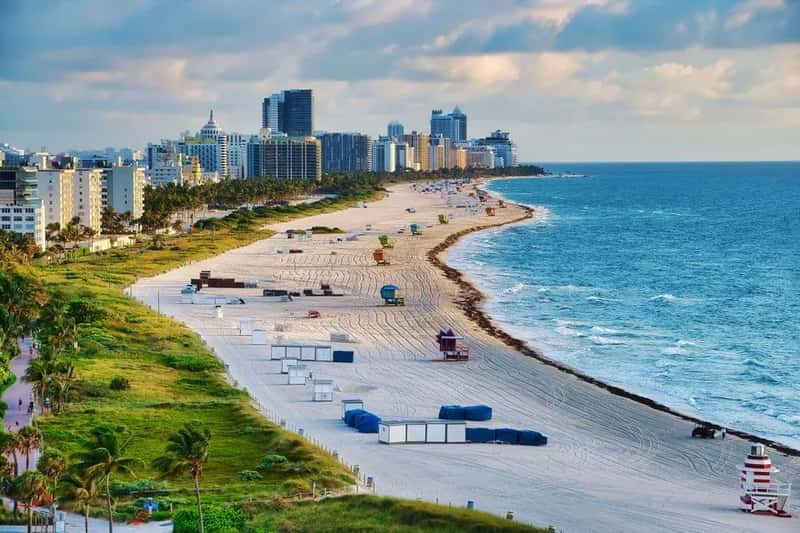 5. Miami for the nightlife, the food, and the beach in one stretch (Image Credits: Pexels)