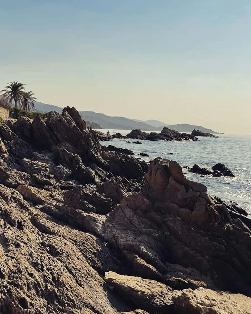 Where Prices Climb on the Coast (Image Credits: Unsplash)
