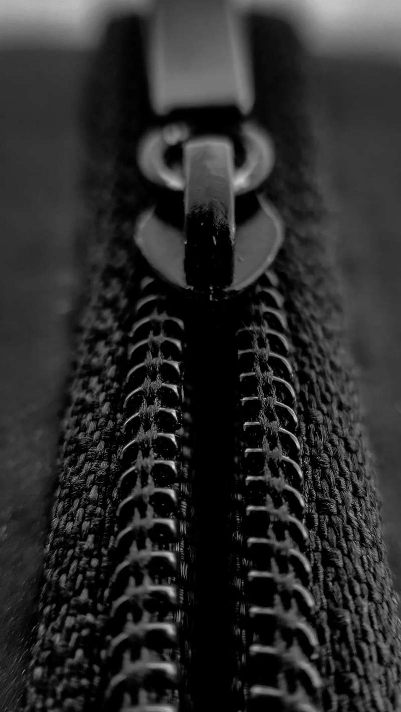 1. Branded zippers like YKK or RiRi (Image Credits: Unsplash)