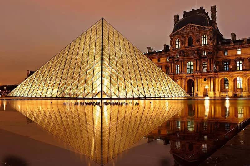 Do book your Louvre and major museum visits ahead of time (Image Credits: Pixabay)