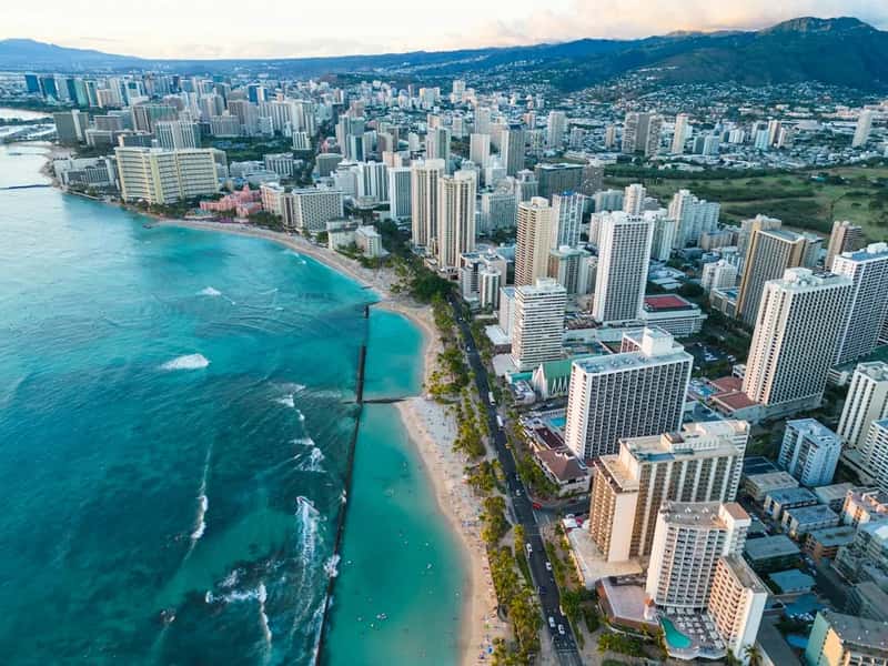 6. Waikiki Beach, Oahu, Hawaii (Image Credits: Unsplash)