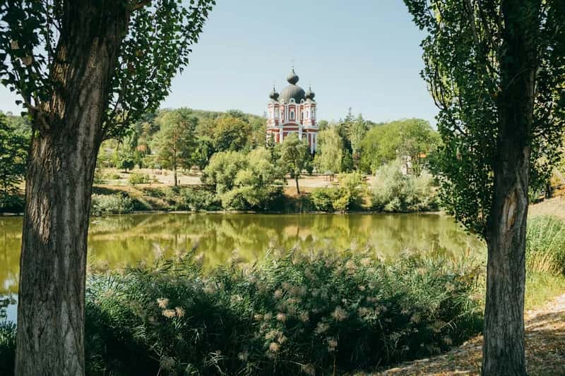 Moldova: Underground Cities Built for Wine (Image Credits: Unsplash)