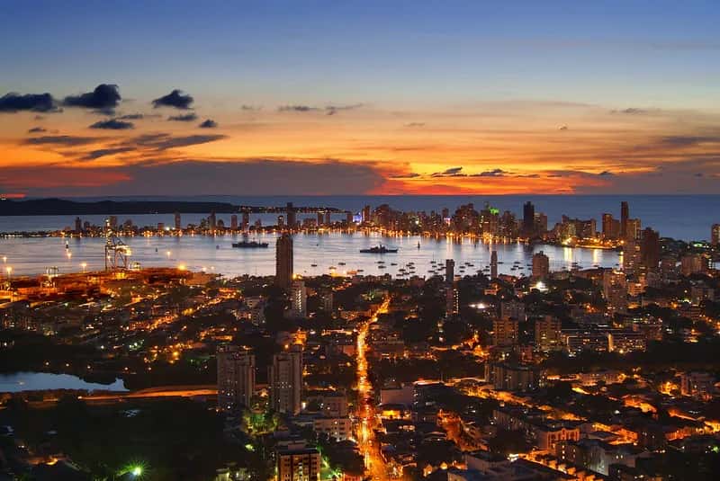 Colombia: full ownership rights and a currency in flux (International Real Estate Listings, Flickr, CC BY-SA 2.0)