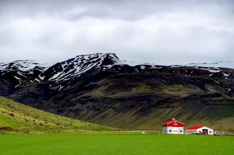 9. Iceland - Jaw-Dropping Beauty, Jaw-Dropping Bills (Image Credits: Unsplash)