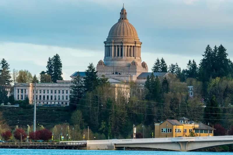 9. Washington: Pacific Northwest Pension Protection (Image Credits: Pexels)