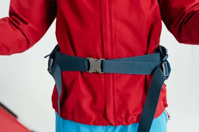8. Complicated Layered Outerwear Without a Plan (Image Credits: Pexels)