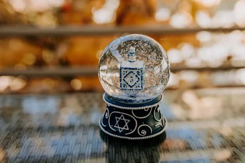 6. Snow Globes (Image Credits: Pexels)