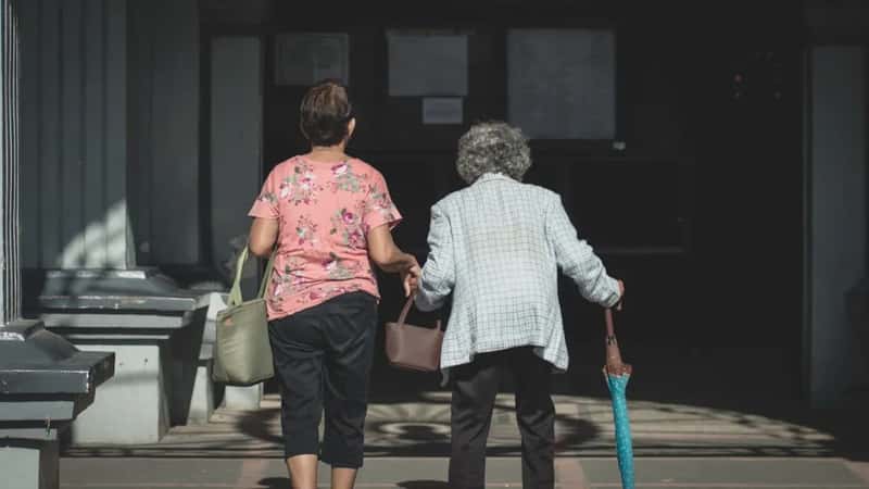 Living on Social Security alone isn't rare, it's common (Image Credits: Unsplash)