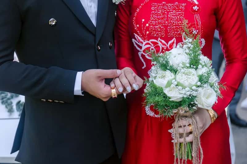 China: the tea ceremony that formally joins two households (Image Credits: Pexels)