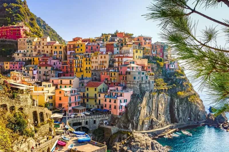 Cinque Terre Can't Handle the Volume (Image Credits: Pixabay)