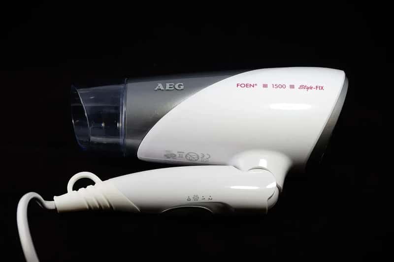 3. A Hair Dryer (Image Credits: Pixabay)