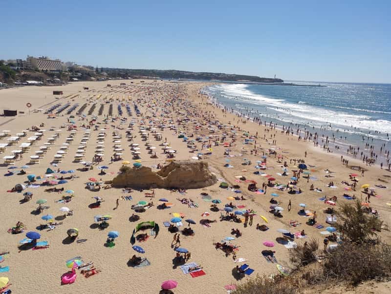 Spanish Coastal Destinations: Beyond the Protests (Image Credits: Unsplash)
