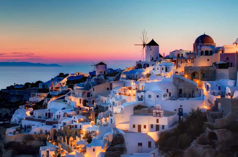 Oia, Santorini, Greece (Flickr: Oia, Santorini, CC BY-SA 2.0)