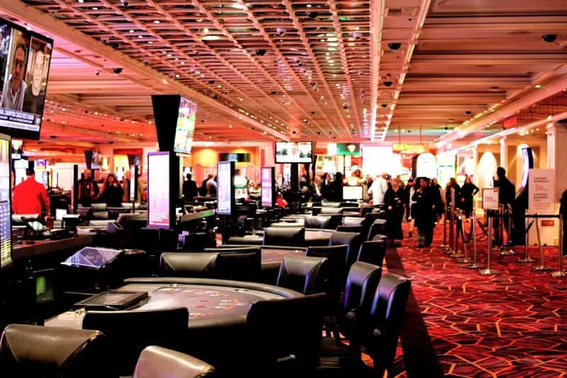 Las Vegas: What Happens When the High Rollers Stop Coming (Image Credits: Unsplash)