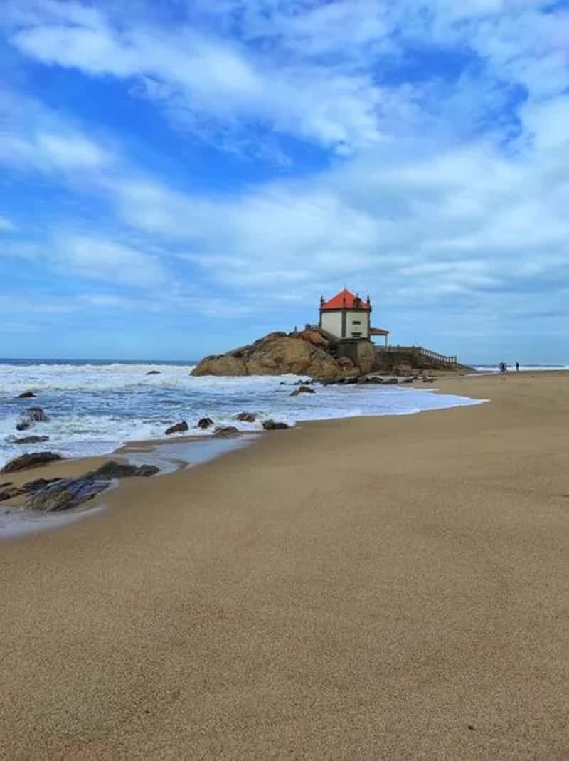 Portugal: Atlantic Coastline Without the Capital-City Price Tag (Image Credits: Pexels)