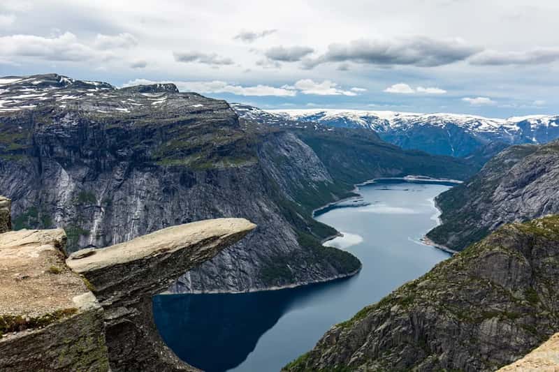 Trolltunga, Norway (Image Credits: Unsplash)