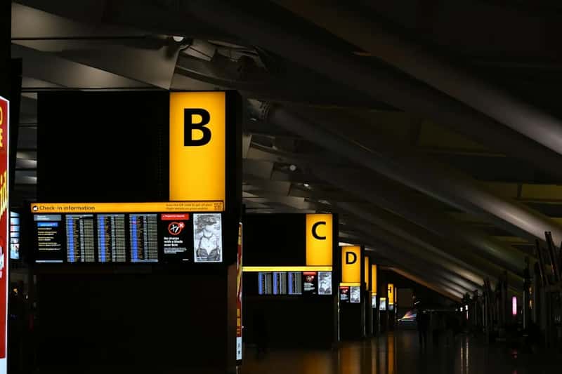 Timing your check-in and booking choices (Image Credits: Unsplash)