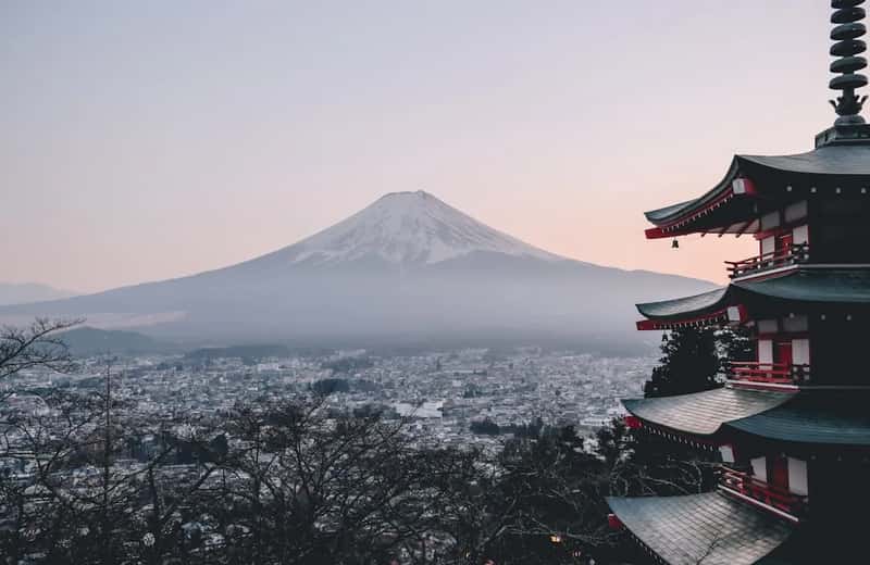 Japan: a no-tipping culture that has barely budged (Image Credits: Unsplash)