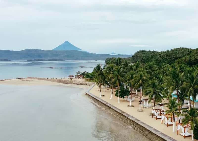 Philippines: island living without the premium (Image Credits: Pexels)