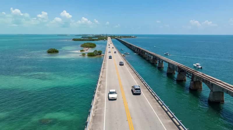 #13 - The Overseas Highway: A Road That Used to Be a Railroad (Image Credits: Gemini)