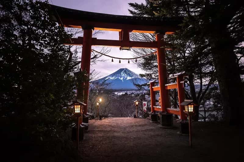 Japan: The Perennial Favorite That Keeps Growing (Image Credits: Flickr)
