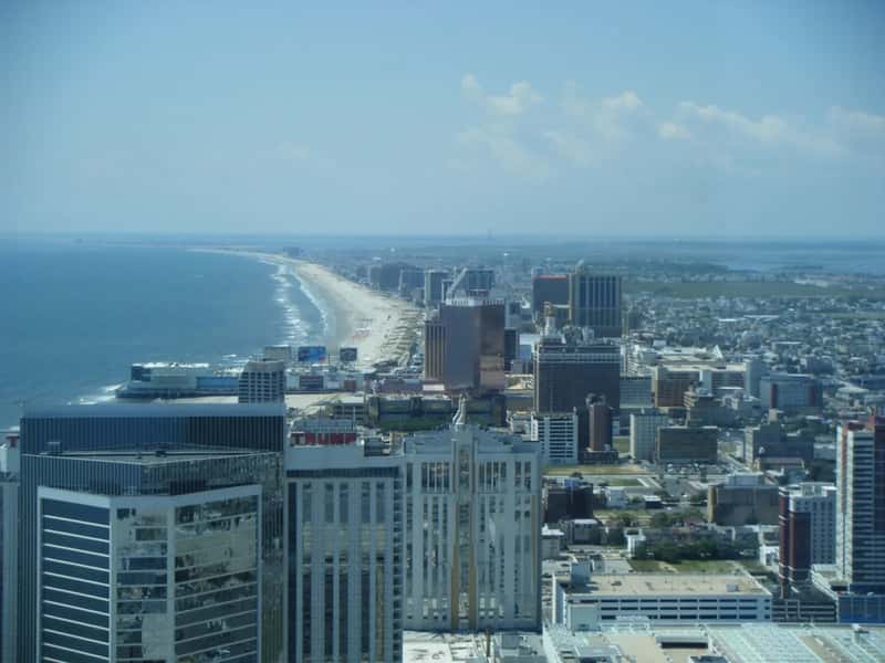 Atlantic City, New Jersey – East Coast Boardwalk Living (Image Credits: Wikimedia)