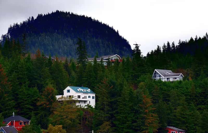 Alaska: The Last Frontier Draining Retirement Funds Fast (Image Credits: Pixabay)