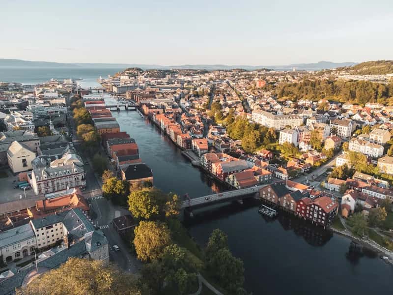 Norway: Small Shops Only, and Only for a Few Hours (Image Credits: Unsplash)