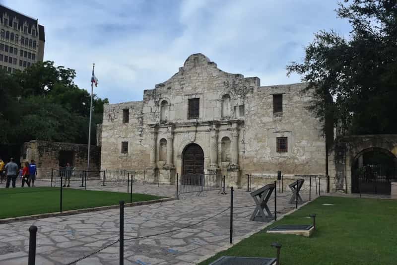 5. The Alamo, San Antonio, Texas (Image Credits: Unsplash)