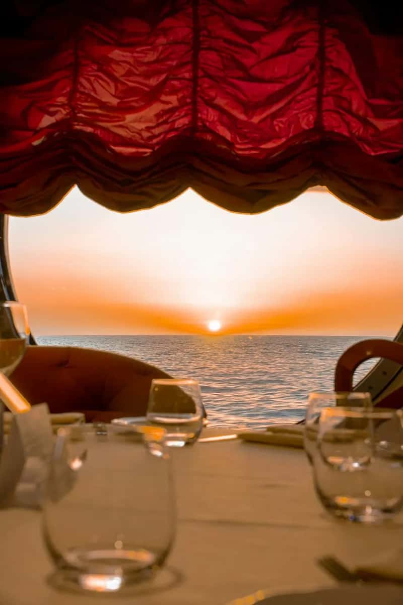 #6 - They’ll Reserve a Private Table for Two So You’re Not Stuck With Strangers (Image Credits: Unsplash)