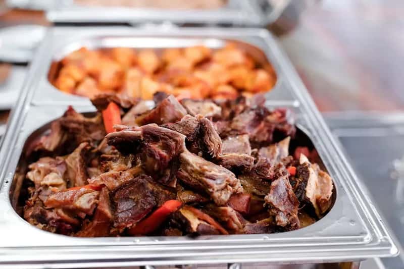 1. Food Is Sitting in the Danger Zone (Image Credits: Pexels)