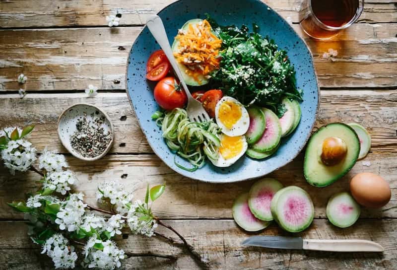 #15 - They’ll Pre-Cut or Pre-Prep Your Food in the Kitchen Before It Arrives (Image Credits: Unsplash)
