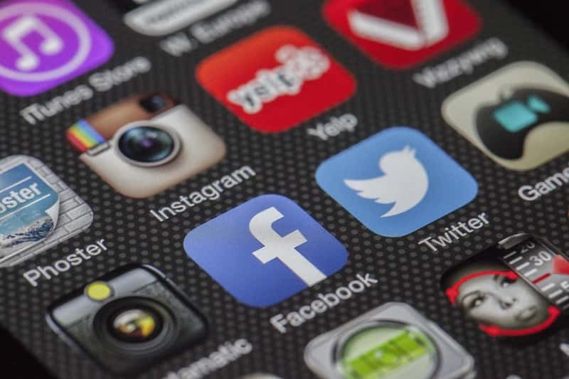 Social Media Keeps the Pressure On (Image Credits: Pixabay)