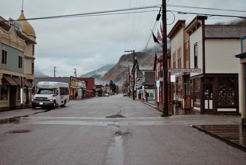 Alaska: Isolated and Anxious (Image Credits: Unsplash)
