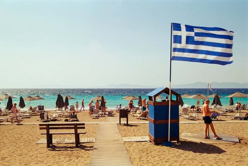 Greece's Crackdown on Sunbed Sprawl (Image Credits: Unsplash)