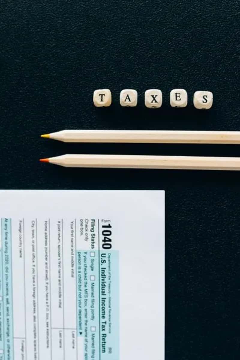 December: year-end tax planning and retirement withdrawals (Image Credits: Pexels)
