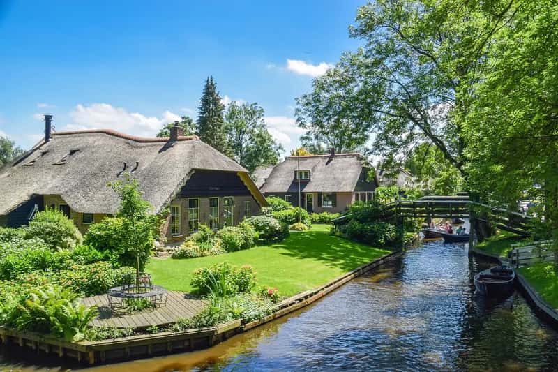 Giethoorn, the Netherlands (Image Credits: Pixabay)