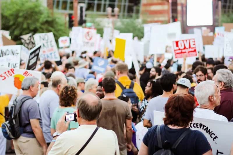 Anti-tourism protests have made coastal life feel less welcoming (Image Credits: Pexels)