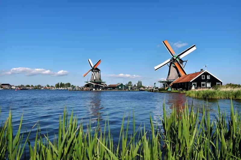 Zaanse Schans, Netherlands (Image Credits: Unsplash)