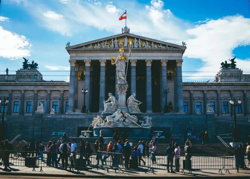 8. Austria: roughly 29.2 hours a week (Image Credits: Pexels)