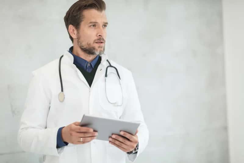 Healthcare That Doesn't Drain a Pension (Image Credits: Stocksnap)