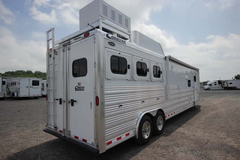 5. Sticking to a Personal Security Routine (By Trailers of the East Coast, CC BY 2.0)