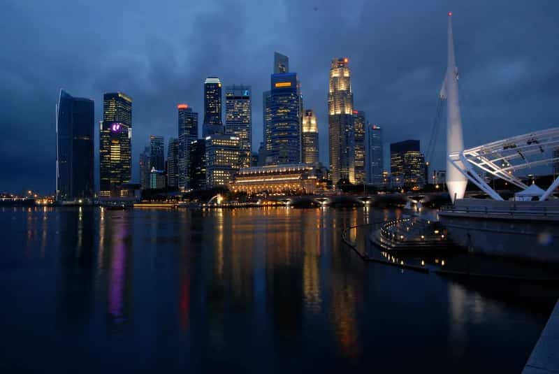 Singapore: A government-built rail system for money (itulu26, Flickr, CC BY 2.0)